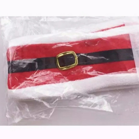 🎅 6 pc. Santa Belt Napkin Rings 🤶 - Picture 6 of 6